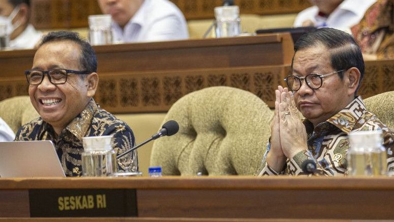 Keppres Pemberhentian Pramono Anung Diteken, Jokowi Tunjuk Pratikno Jadi Plt Seskab