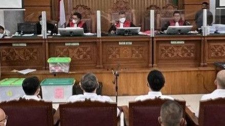 Hakim Tegur Arif Rachman karena Jawab 'Siap': Nggak Jelas Arahnya ke Mana, Ambigu!