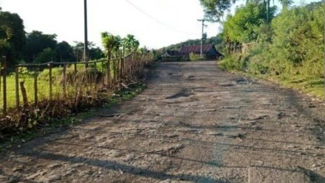 Jalanan di Patappa Barru Sulsel Rusak Parah, Warga: Tolong Pemda Jangan Hanya Menambal Saja...