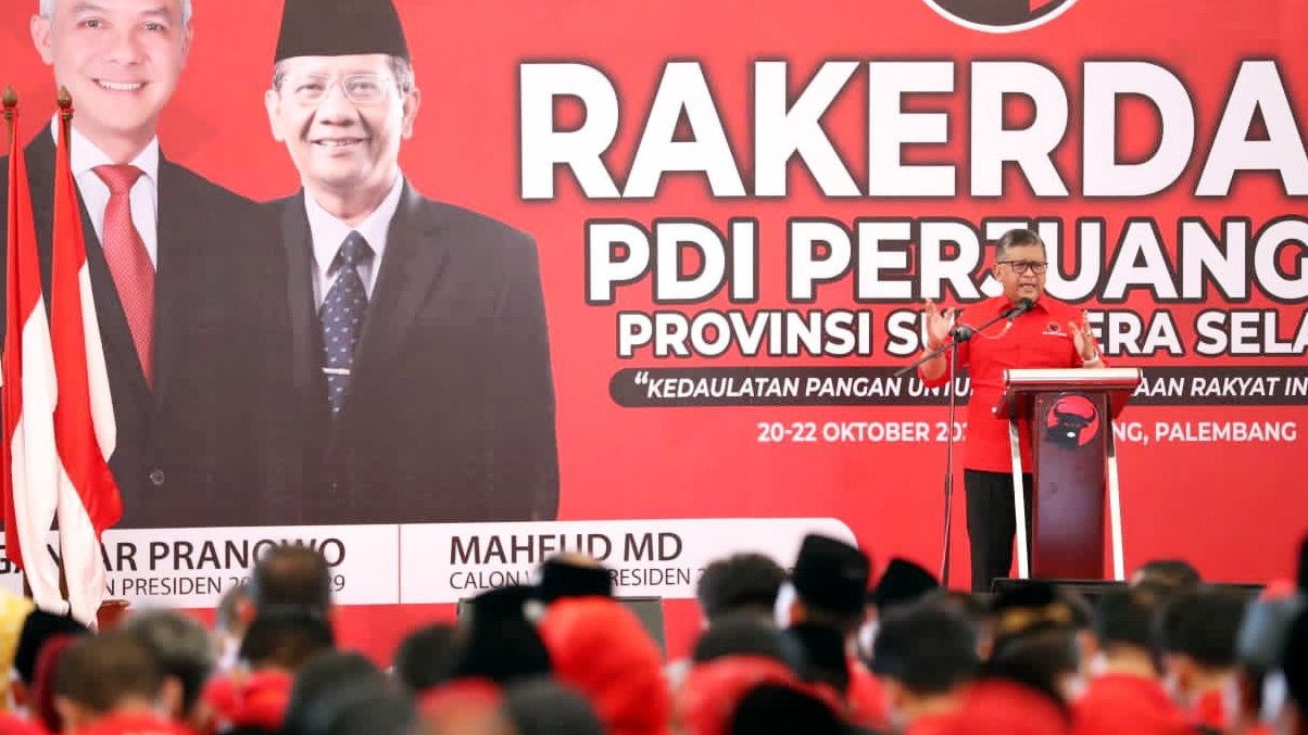 Sekjen PDIP soal Duet Prabowo-Gibran: Politik Sejatinya Berjuang untuk Rakyat, Bukan Bagi Kepentingan Keluarga