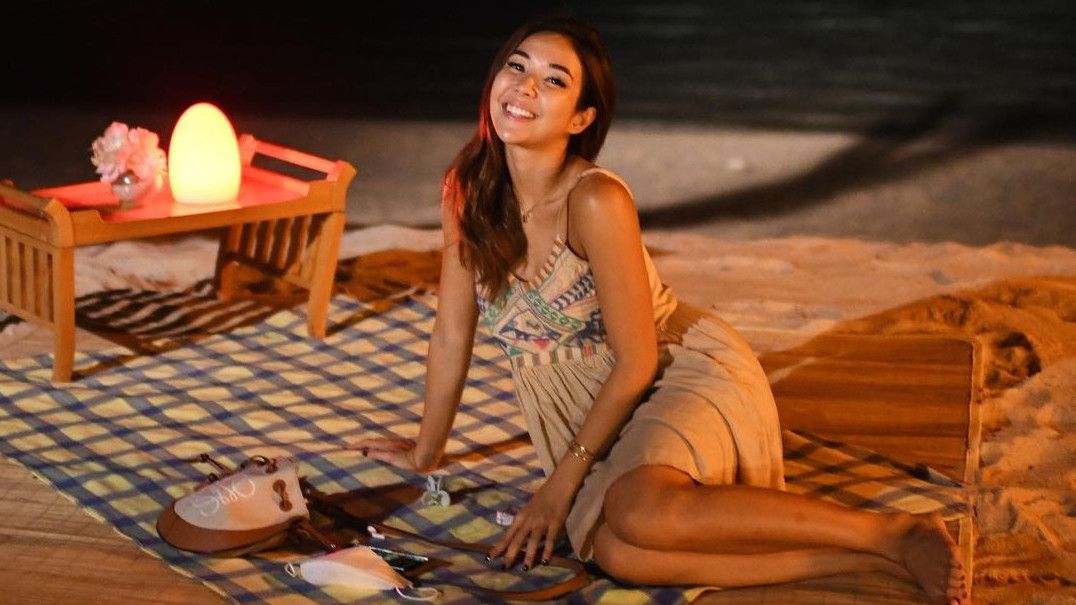 Gisel Pamer Pose Seksi Menggoda di Pinggir Pantai, Netizen Ungkit Kembali Video 19 Detik: Hati-Hati Videonya Bocor Lagi!