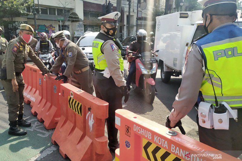 Lima Jalan di Kota Bandung Ditutup Minimalisir Mobilitas Masyarakat, Catat Waktunya