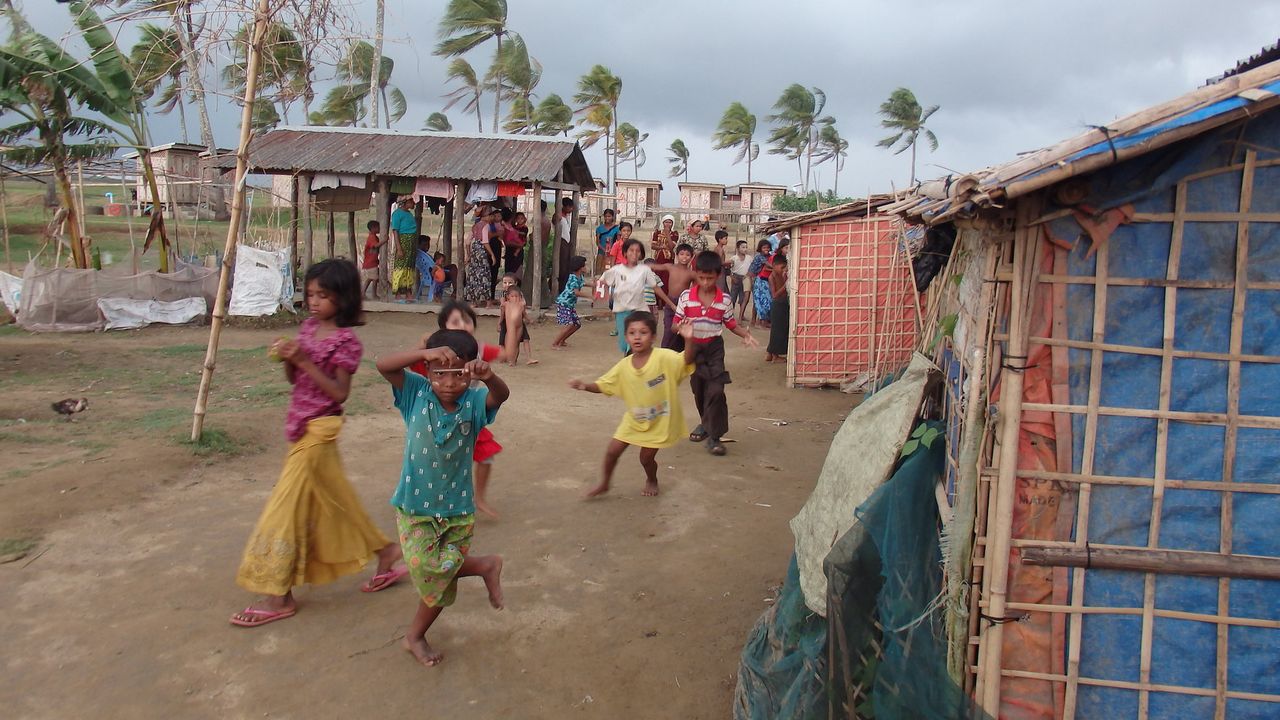 Tindakan Bangladesh Pindah Pengungsi Rohingya ke Pulau Terpencil Tuai Protes