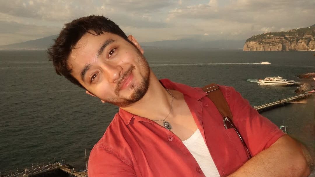 Punya Kulit Sensitif Khas Bule, Tips Perawatan Kulit dari Bryan Domani