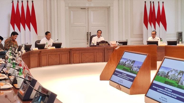 Jokowi Minta RAPBN 2025 Akomodasi Program Prabowo dan Optimalkan Penerimaan Negara