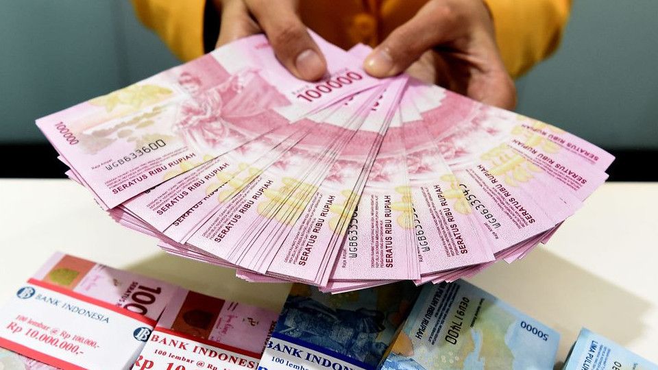 Bupati Kuansing Tersangka Suap Beri Amplop 12 Ribu Dolar untuk Menhut Raja Juli?