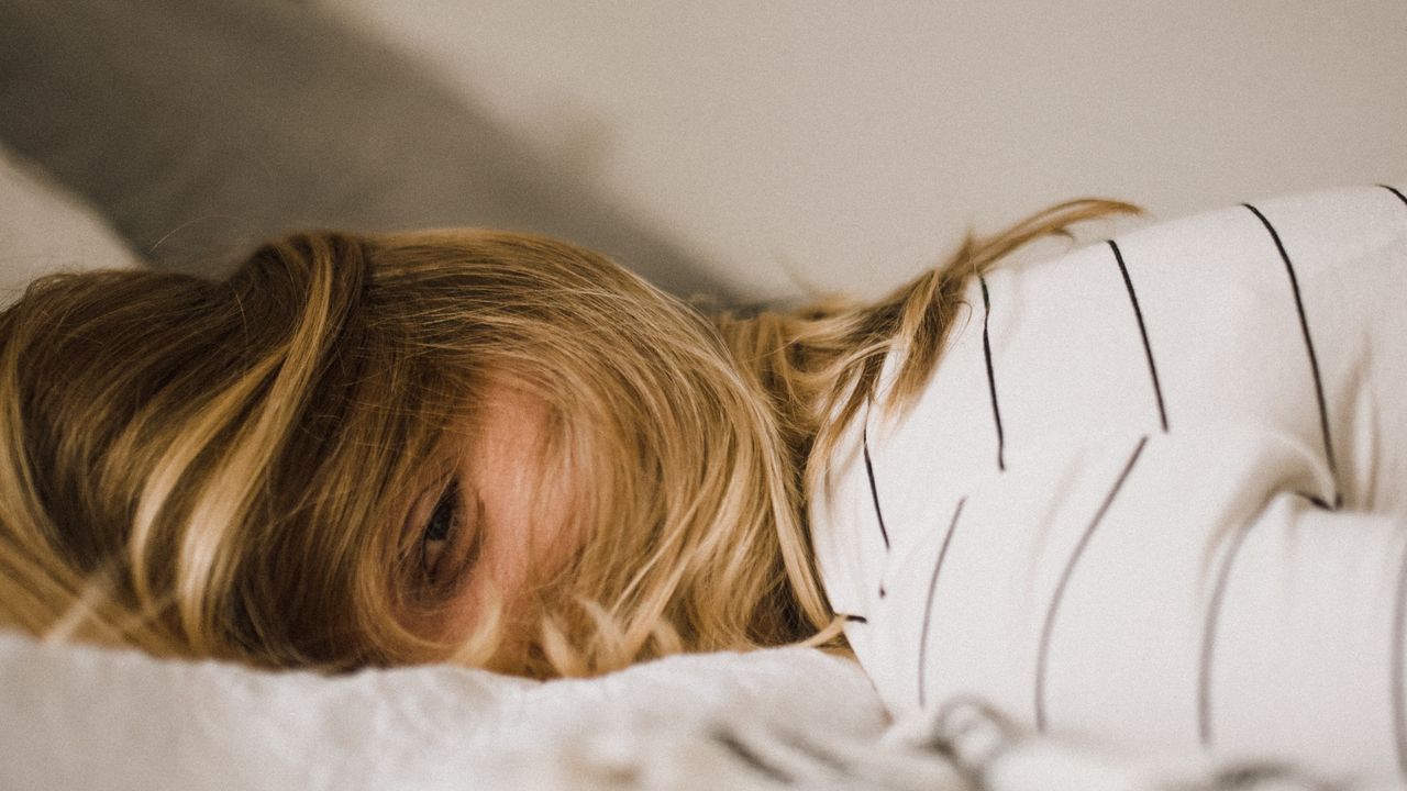 Lebih Parah dari Insomnia, Memahami Somnifobia dari Kisah Orang-orang yang Mengalami Kecemasan Saat Waktunya Tidur