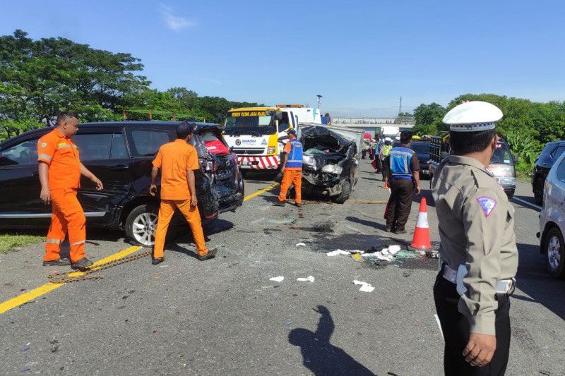 Kecelakaan Beruntun Terjadi Pagi Tadi di Tol Palikanci, Satu Orang Tewas