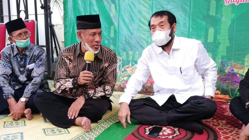 Persiapan Pernikahan Adik Jokowi, Calon Mempelai Pria Ketua MK Anwar Usman Sambangi KUA Banjarsari Solo