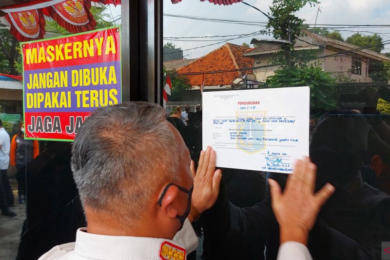 Satpol PP DKI Segel Sebuah Penginapan yang Jadi Tempat Prostitusi di Pulogadung