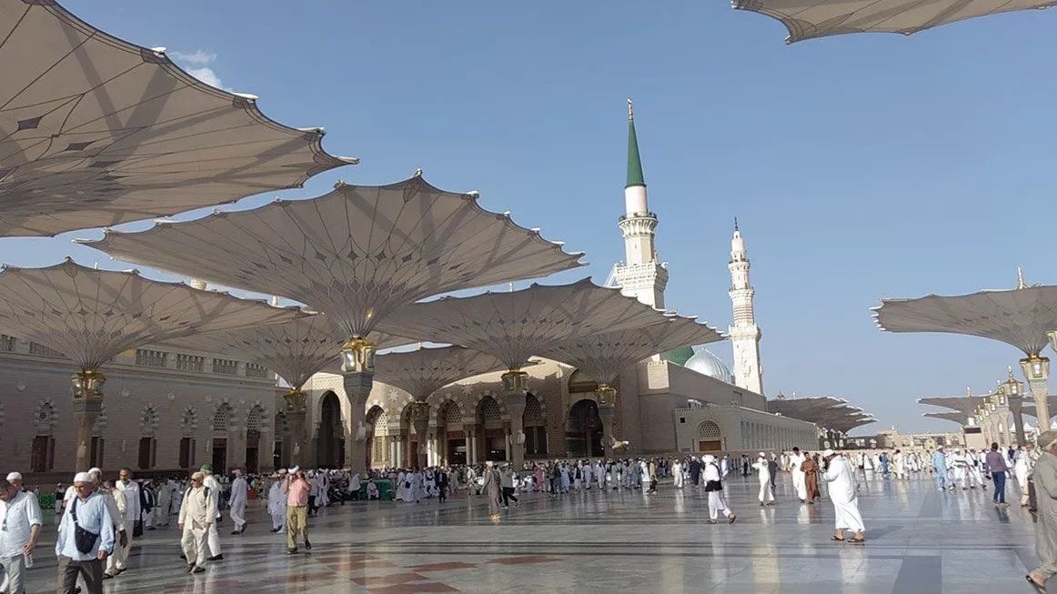 Jemaah Haji Indonesia Dilarang Merokok di Kawasan Masjid Nabawi