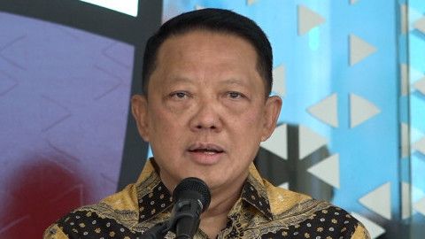 Eks Jampidsus Febrie Adriansyah Minta Polisi Kembalikan Foto Keluarganya