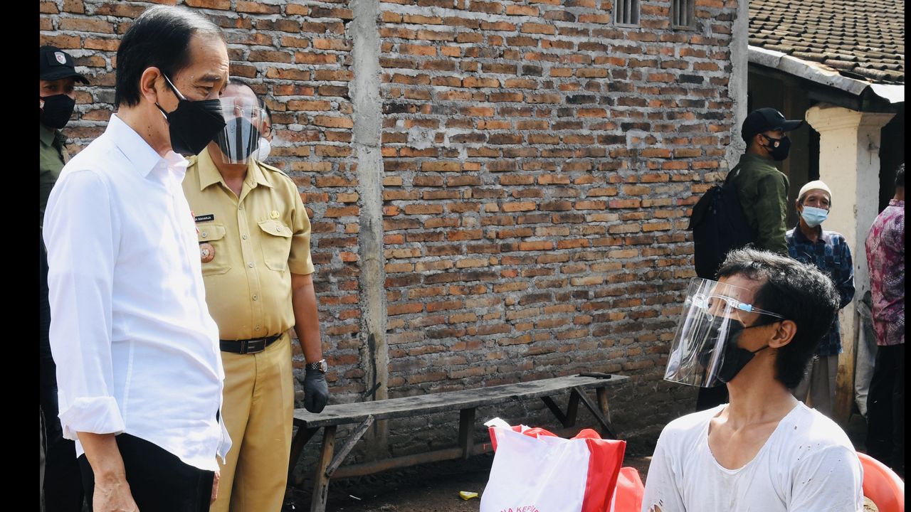 Momen Lucu saat Joko Widodo Bertemu Jokowi di Klaten, Presiden: 'Aku Ora Ngerti Lho Niki'