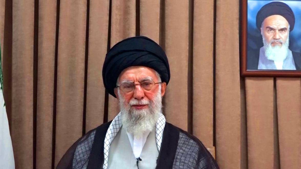 Sindiran Keras Ali Khamenei, Anggap Trump Cuma Ngomong Besar