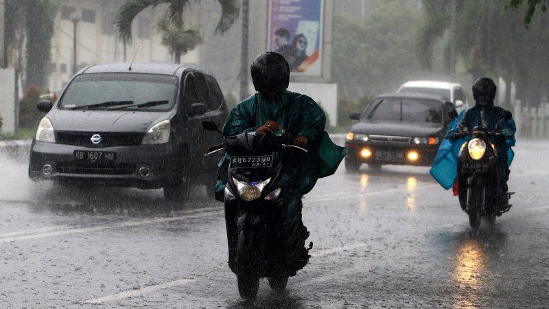 BPBD Minta Masyarakat Sulsel Waspadai Cuaca Ekstrem hingga Beberapa Hari Mendatang