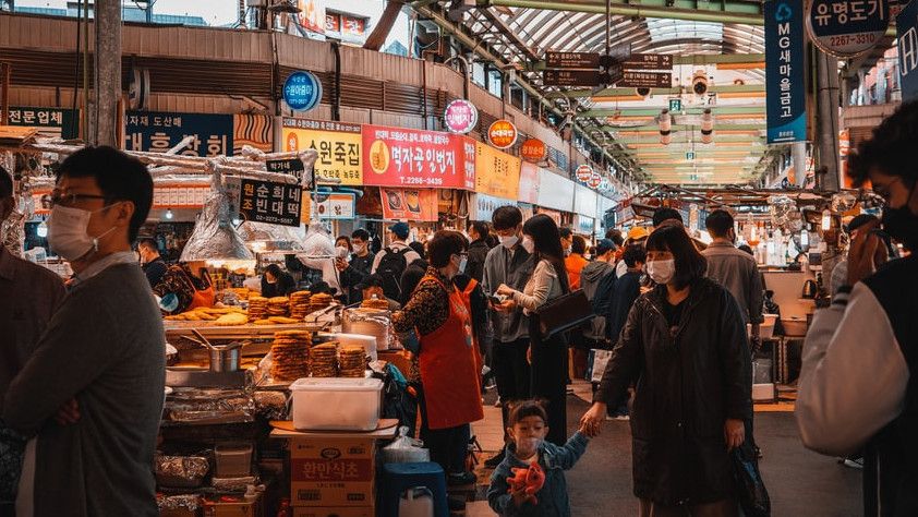 10 Street Food Korea yang Wajib Dicoba Saat Liburan Musim Dingin