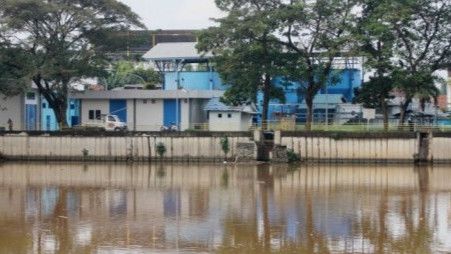 Sungai Cisadane Penuh Lumpur Akibat Longsor di Bogor, Pasokan Air Bersih di Kota Tangerang Terhenti, Warga Mengeluh