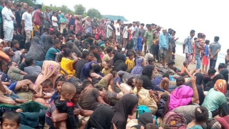 Sempat Ditolak, 500 Pengungsi Rohingya Menepi dan Menunggu Nasib di Aceh