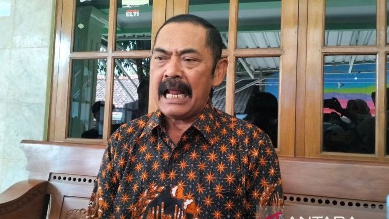 PDIP Minta Gibran Undur Diri dengan Santun: Jangan Sampai Ada Penilaian Ketum Bermain Dua Kaki