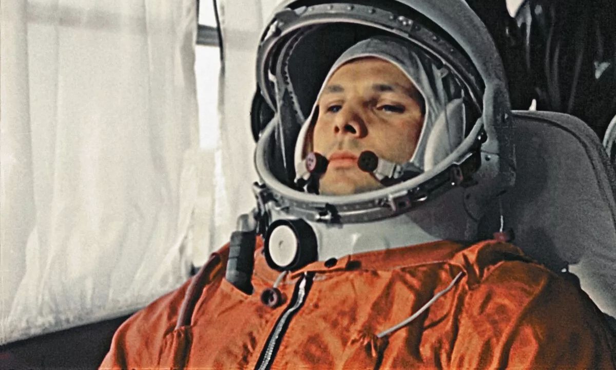 Sejarah 12 April 1961: Yuri Gagarin, Anak Tukang Kayu yang Berhasil Mengangkasa dan Bikin Soekarno 'Jatuh Cinta'