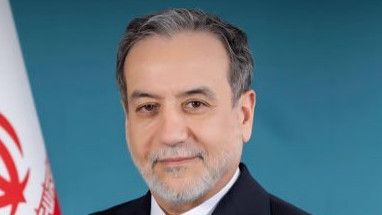 Iran Buka Selat Hormuz Selama Dua Pekan