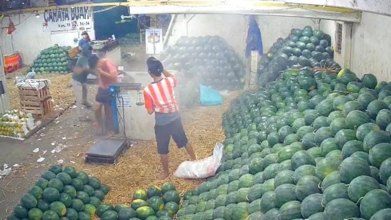 Motif Pelaku Siram Air Keras Hingga Bacok Pegawai Toko Buah Di Jaktim