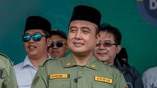 Erwin Wawalkot Bandung Jadi Tersangka Korupsi, Dedi: Pemecatan Bukan Kewenanganku