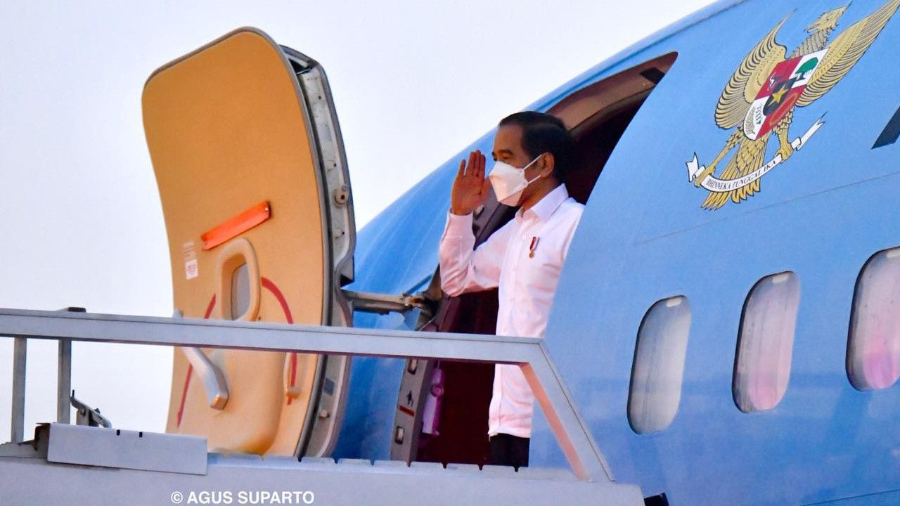 Viral! Warga NTT yang Dekati Presiden Bikin Paspampres Jokowi Jatuh dari Motor