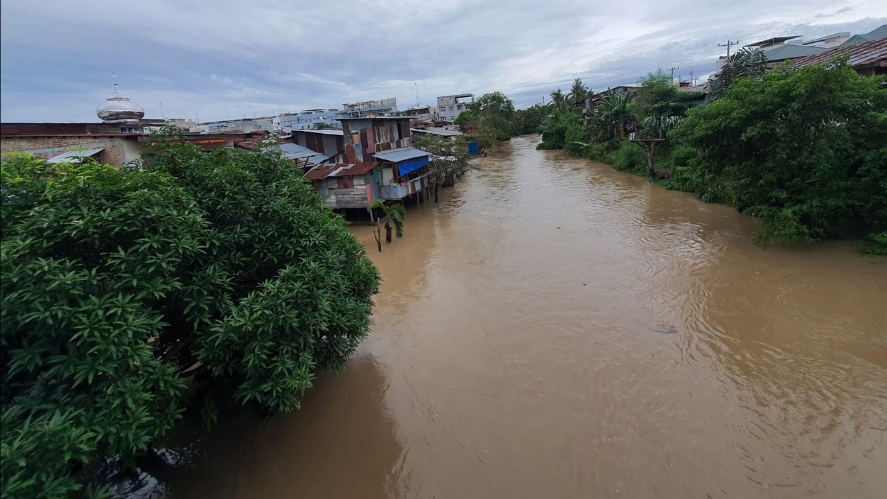 Sejumlah Kawasan di Kota Medan Dilanda Banjir, 427 Rumah Warga Terendam