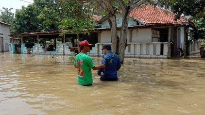 Banjir Rendam Desa Tanjung Burung Tangerang Akibat Luapan Kali Cisadane