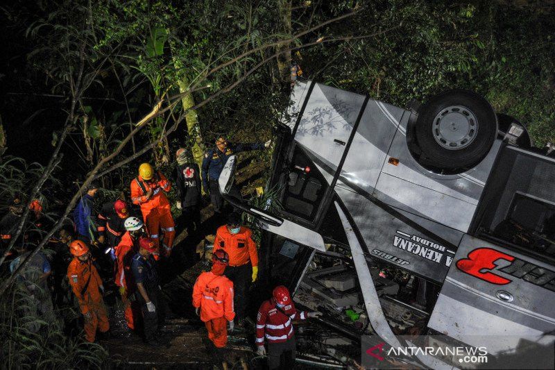 Kronologis Kecelakaan Maut Bus di Sumedang, Hilang Kendali Hingga Terperosok ke Jurang