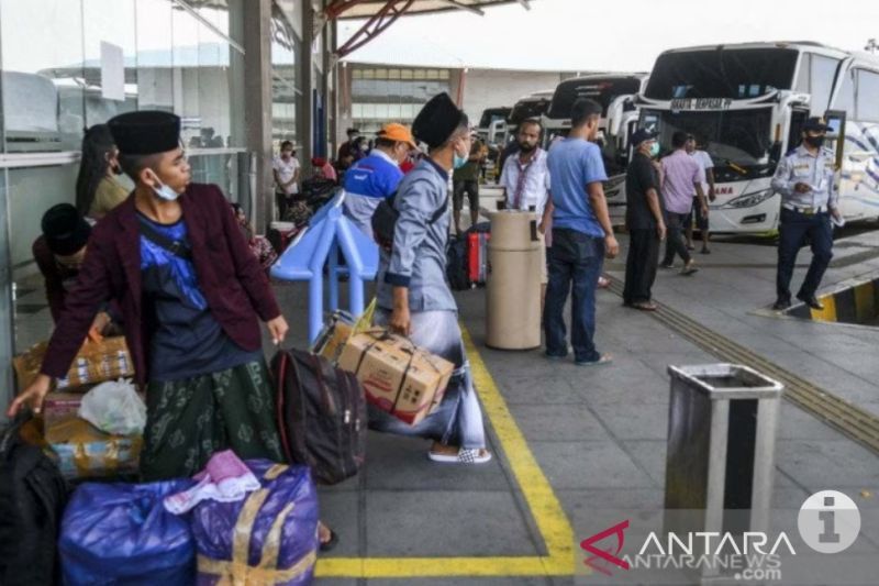 Jelang Arus Mudik Lebaran 2022, Puluhan Bus Antarkota di Terminal Pulo Gebang Tidak Layak Jalan