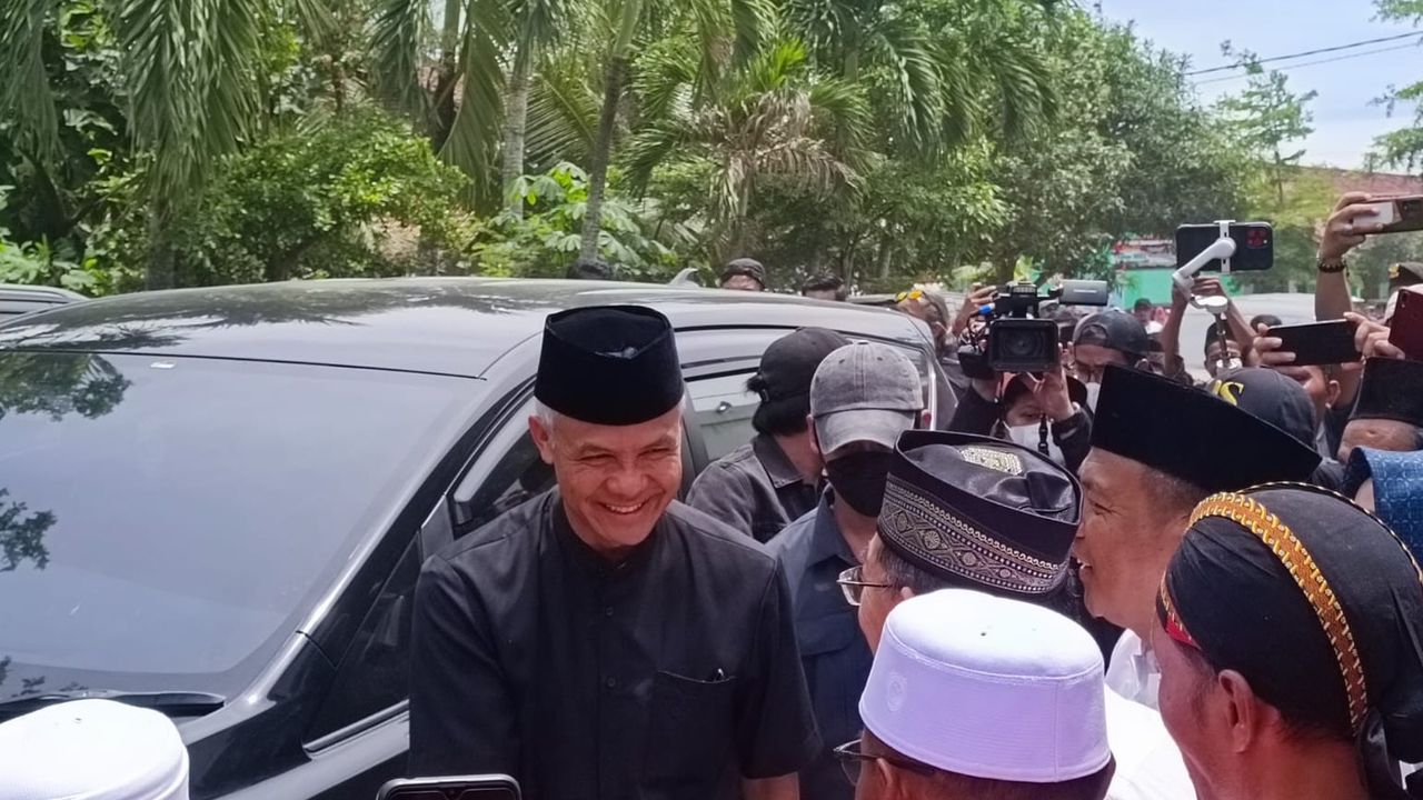 Kampanye ke Lampung, Ganjar Sindir Jalanan Rusak: Susah Mau Ngebut