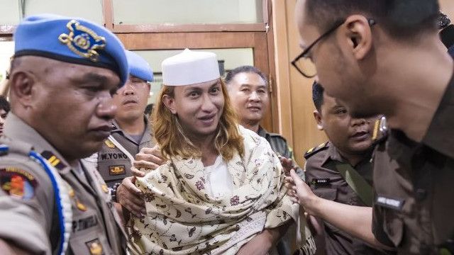 Usai Pukuli Anggota Banser, Bahar Smith Lolos dari Jerat Tahanan