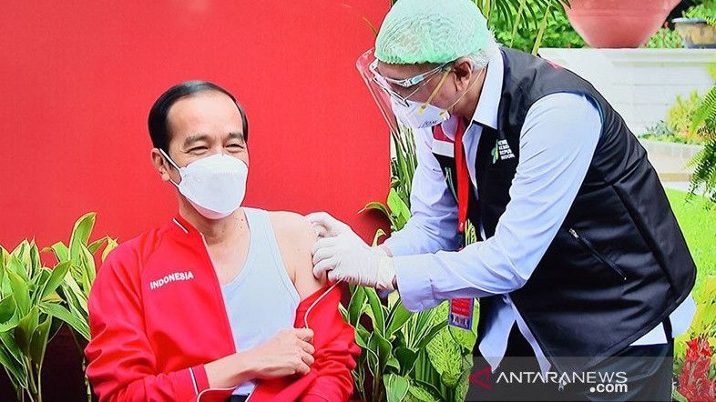 Jokowi Bilang Omicron Bisa Sembuh Tanpa Harus ke RS, Nicho Silalahi Girang: Gitu Dong Pak, Pemerintah Jangan Ciptakan Kepanikan