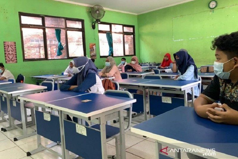 Riza: DKI Siapkan Uji Coba Terbatas Sekolah Tatap Muka dari SD hingga SMA