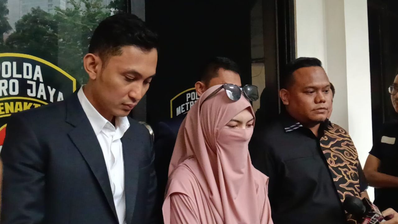 Resmi Cerai dari Insanul Fahmi, Wardatina Mawa Malah Kecewa, Kenapa?