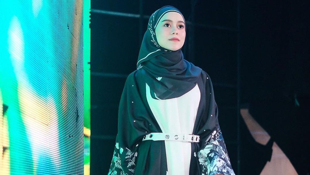Lesti Kejora Borong Banyak Piala Penghargaan di 'IDA Awards' 2022, Netizen Senggol Dewi Perssik