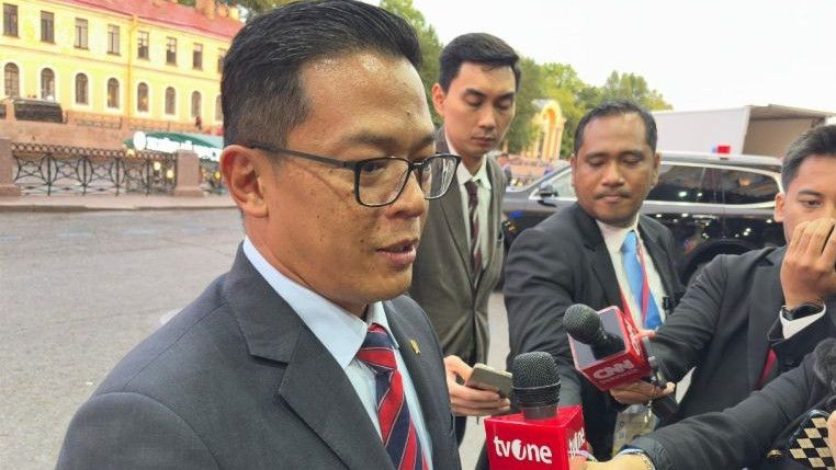 Kemlu RI Tingkatkan Status Siaga 1 WNI di Iran, Minta Bantuan Evakuasi ke Negara Tetangga