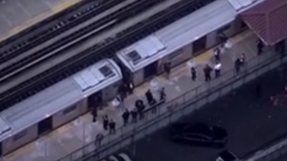 Satu Orang Tewas Tertembak di Kereta Bawah Tanah New York, Polisi Minta Pelaku Menyerahkan Diri