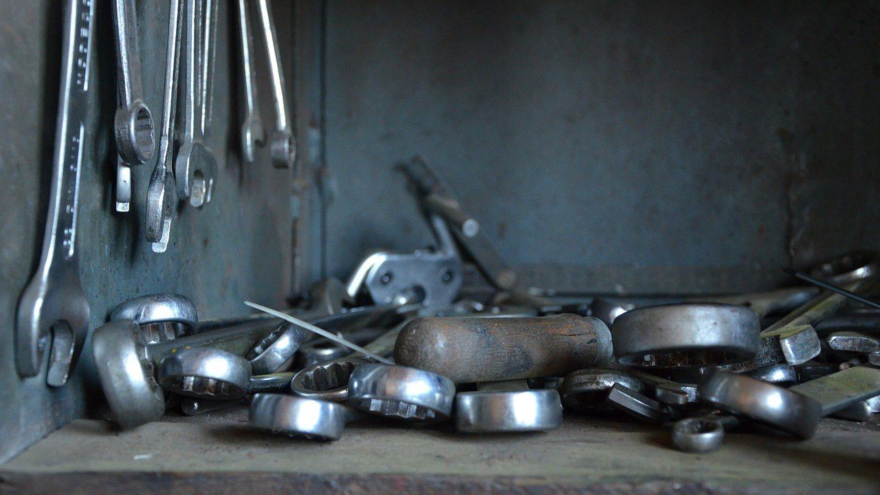 Cara Mudah Membersihkan Peralatan Dapur Stainless Steel yang Tepat