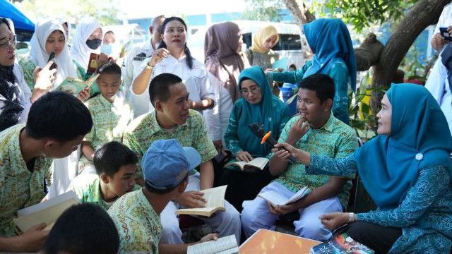 Momen PKK Sulsel Edukasi Pelajar SMA di Makassar