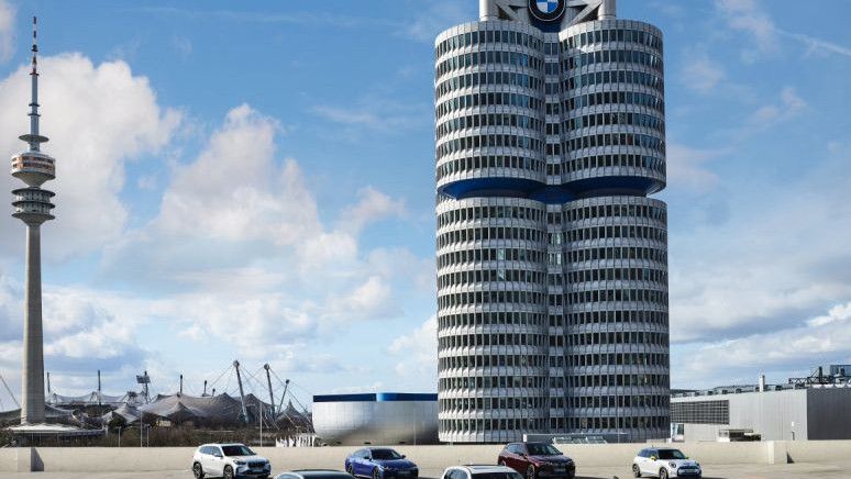 BMW Jual Lebih dari 215.000 Mobil Listrik pada 2022, Klaim Berkontribusi Besar Kurangi Emisi CO2