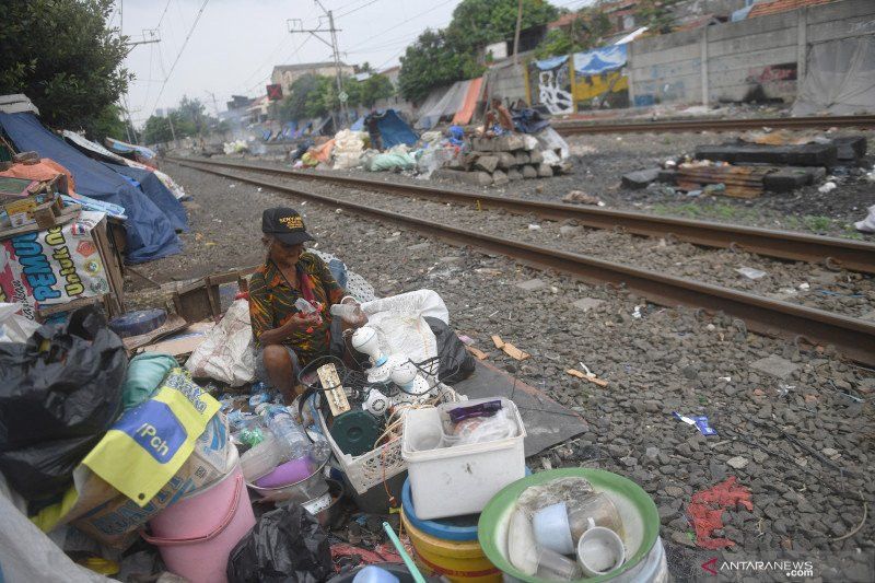 Anies Ingin Kemiskinan di Jakarta Ditangani Tak Pakai 'Kosmetik'