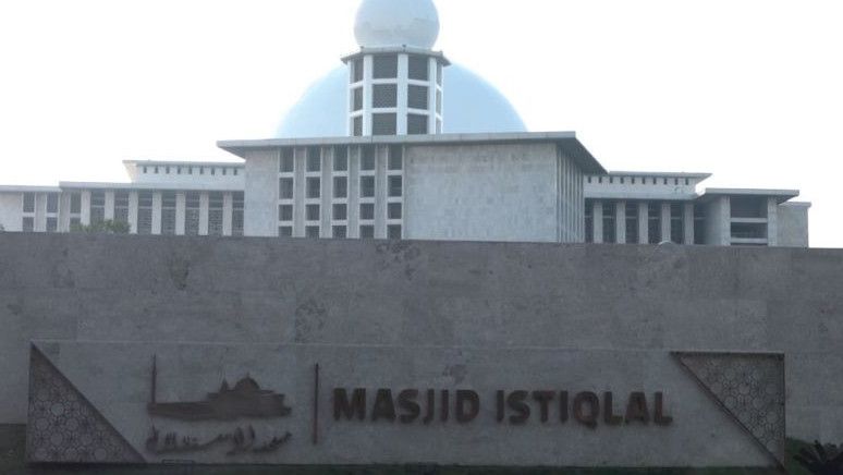 Polisi Identifikasi 3 Juru Parkir Masjid Istiqlal yang Getok Tarif Bus Rp300 Ribu