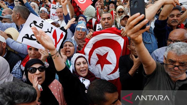 Oposisi Berkembang, Rakyat Tunisia Tentang Referendum Konstitusi