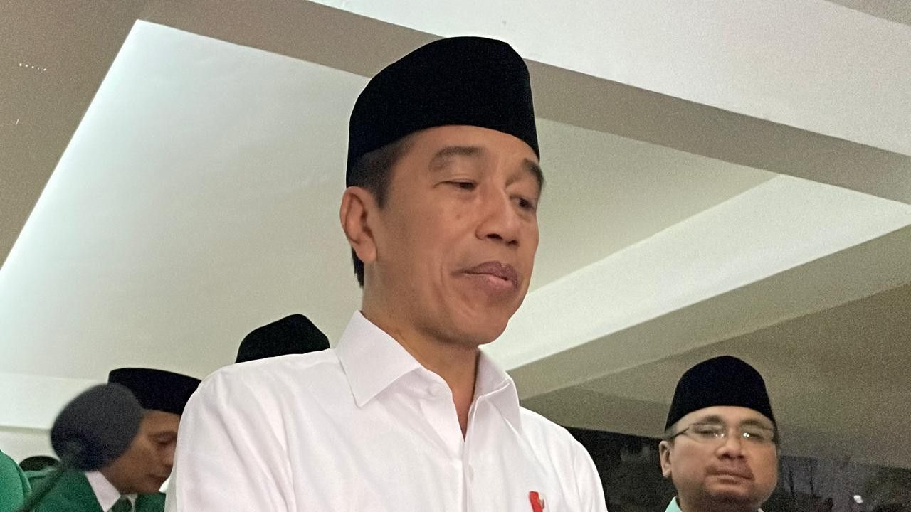 Batal Naik Tahun ini, Jokowi Sebut UKT Kemungkinan Naik Tahun Depan