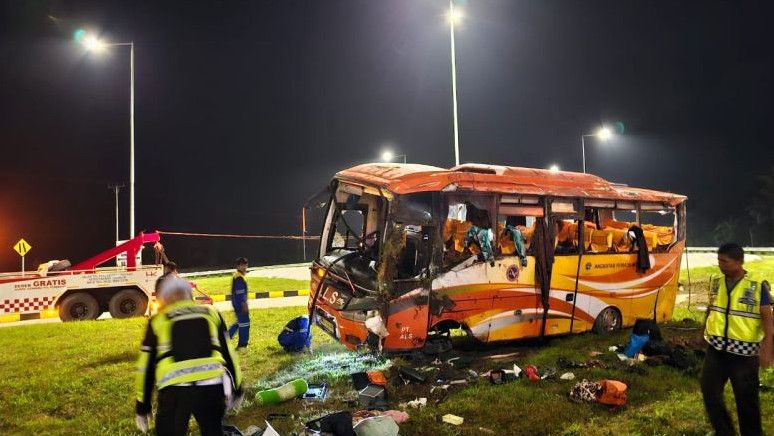 Kecelakaan Bus Pariwisata ALS di Tol Padang-Sincin, Dua Orang Tewas di Lokasi