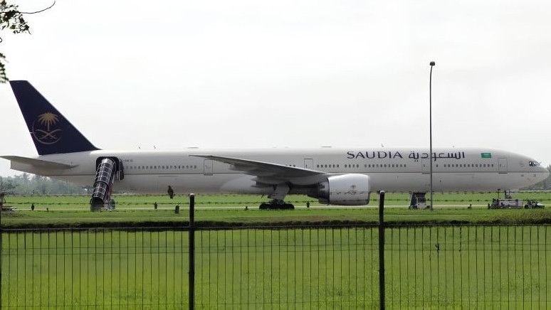 Aman dari Ancaman Bom, Pesawat Saudi Airlines yang Mengangkut 442 Jemaah Haji Diterbangkan ke Bandara Soetta