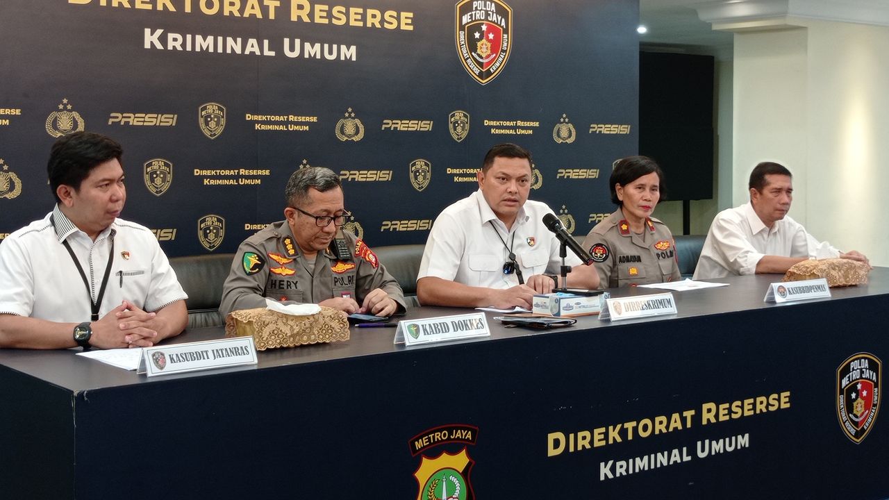 Ditemukan Tinggal Kerangka, Polisi Temukan Senter dan Dupa di Samping Jasad Ibu dan Anak di Depok